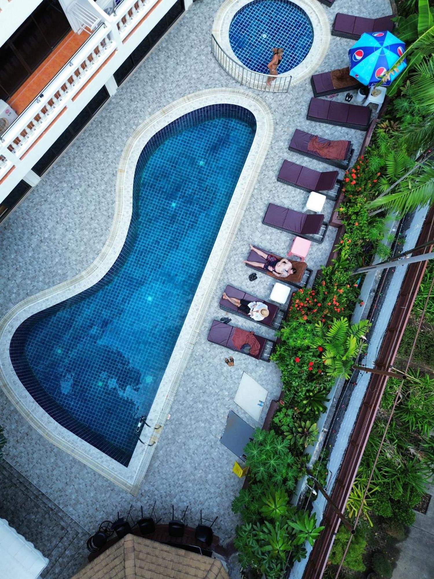 Patong Central Residence & Apartment Luaran gambar