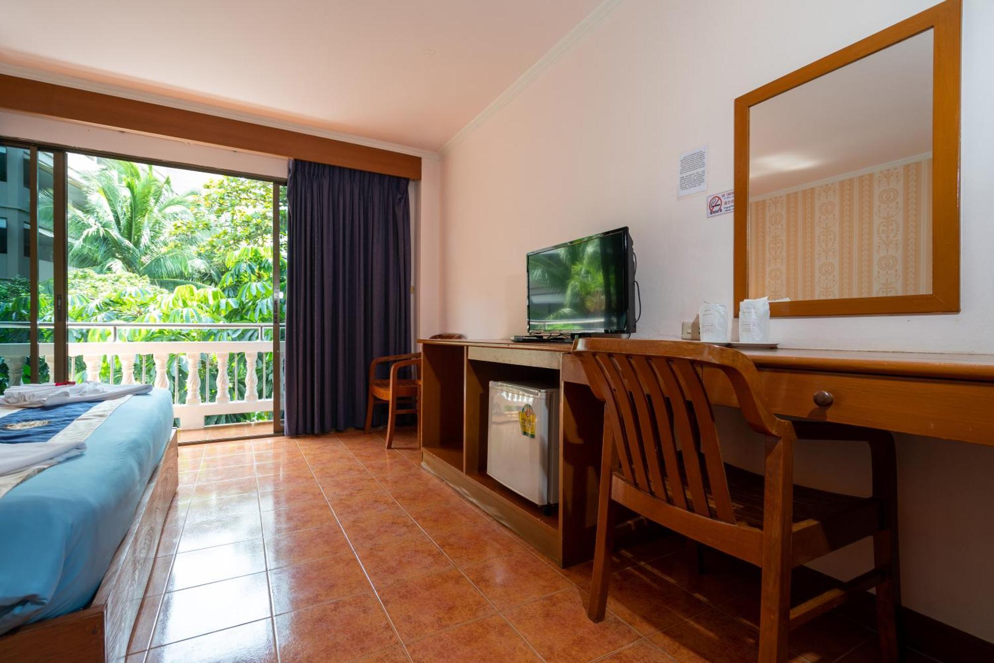 Patong Central Residence & Apartment Luaran gambar